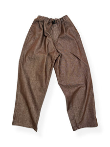 TWO TUCK DENIM PANTS / BROWN